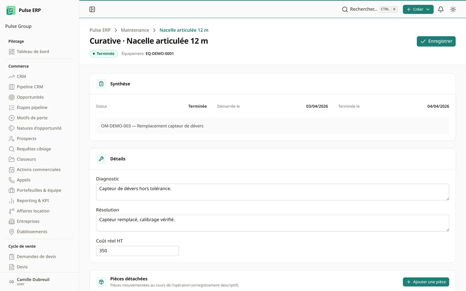 Ordre de maintenance curative rattaché à un équipement identifié, au statut « Terminée », avec ses dates de début et de fin et sa référence d’intervention. Le diagnostic, la résolution et le coût réel HT sont saisis ; une section « Pièces détachées » recense en dessous les pièces mouvementées pendant l’opération.